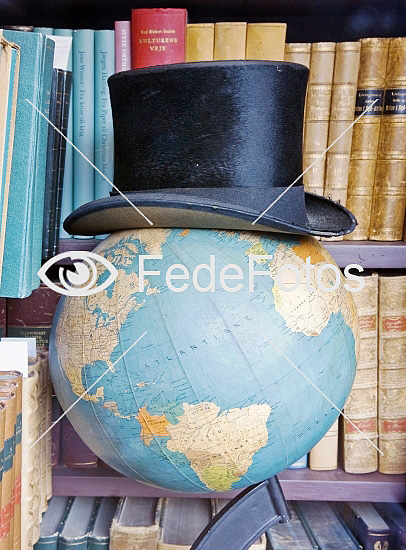 Høj hat på globus