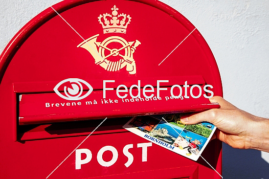 Postkasse og postkort