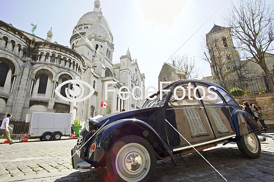 Citroen 2CV foran Sacre Coeur