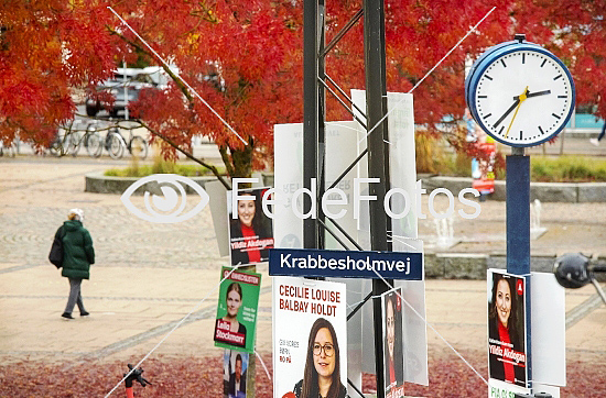 Valgplakater på torv